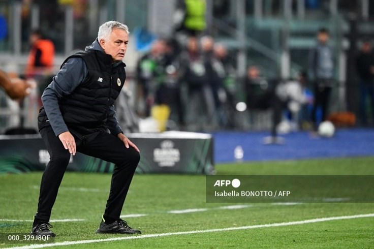 Mourinho muốn chiêu mộ nhiều cầu thủ tại Ngoại hạng Anh Mourinho muốn chiêu mộ nhiều cầu thủ tại Ngoại hạng Anh