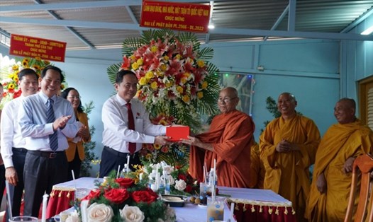 Phó Chủ tịch Thường trực Quốc hội Trần Thanh Mẫn chúc mừng Đại lễ Phật đản ở Cần Thơ.