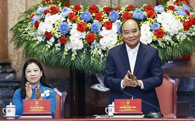 Chủ tịch nước gặp mặt người có uy tín trong đồng bào dân tộc thiểu số Tuyên Quang. Ảnh: Phạm Đông
