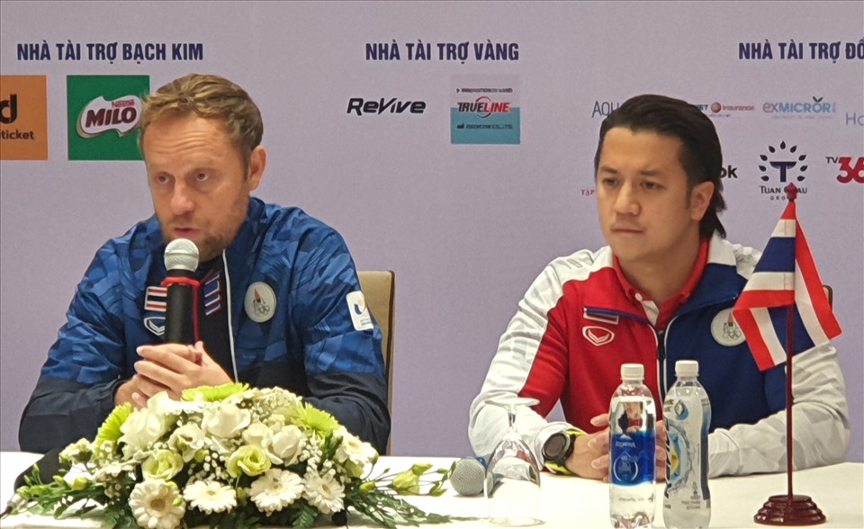 HLV Polking: Lợi thế của U23 Thái Lan là được ở lại sân Thiên Trường