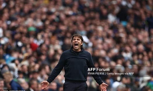 Conte dường như muốn gắn bó lâu dài với Tottenham.  Ảnh: AFP