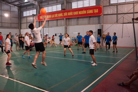 Sơn La: CĐ Viên chức tỉnh tổ chức Giải bóng chuyền hơi dịp Tháng Công nhân