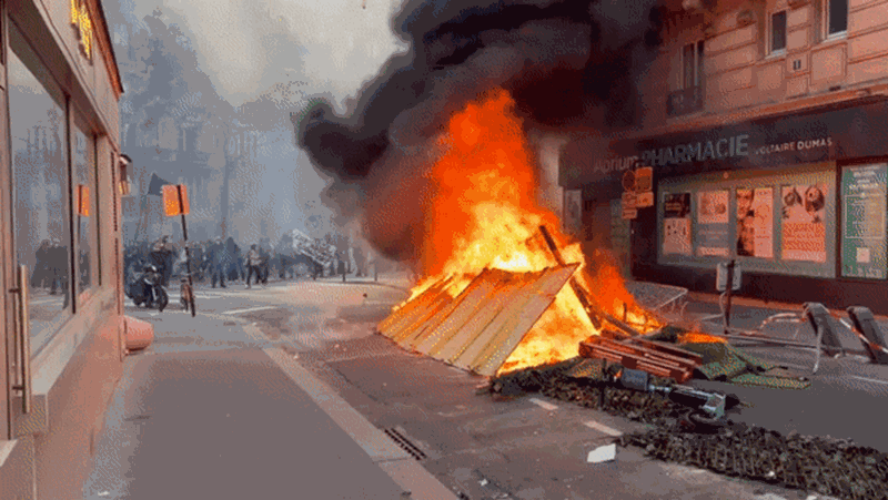 Violent clashes in the French capital International Labor Day 1.5
