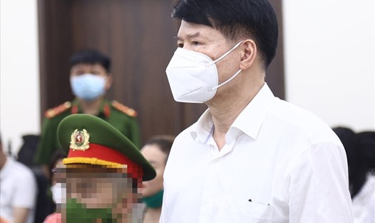 Cựu Thứ trưởng Y tế Trương Quốc Cường khi nghe toà tuyên án. Ảnh: V.D