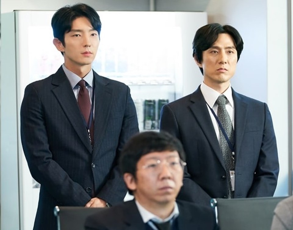 Một cảnh quay của Lee Joon Gi (trái) và bạn diễn. Ảnh: CMH. Một cảnh quay của Lee Joon Gi (trái) và bạn diễn. Ảnh: CMH.
