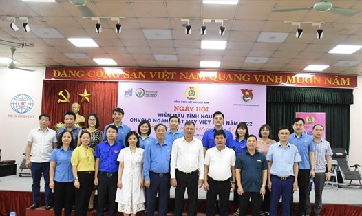 Chương trình hiến máu tình nguyện “Hành trình đỏ” do Công đoàn Dệt May Việt Nam tổ chức ngày 21.5. Ảnh: Vĩnh Hồng