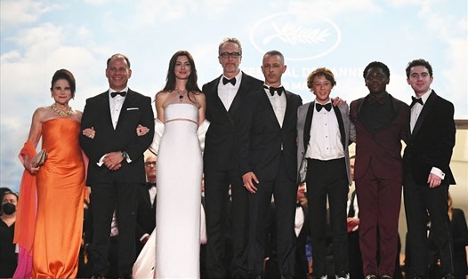 Đoàn phim “Armageddon Time” tham dự Liên hoan phim Cannes 2022. Ảnh: Xinhua