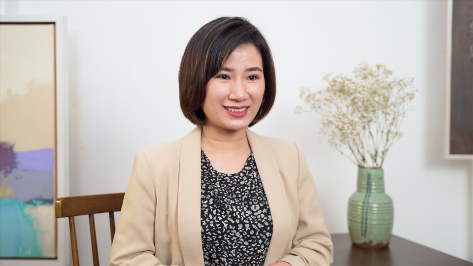 Ths Hoàng Hồng Hạnh tại chương trình Tài chính thông minh. Ảnh: Đức Mạnh