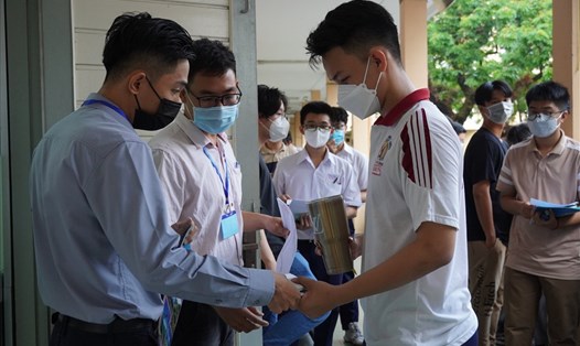 Thí sinh dự thi đánh giá năng lực đợt 1 do ĐH Quốc gia TPHCM tổ chức năm 2022. Ảnh: Huyên Nguyễn