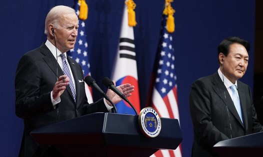Tổng thống Joe Biden họp báo chung với Tổng thống Hàn Quốc Yoon Suk-yeol hôm 21.5.2022. Ảnh: AFP