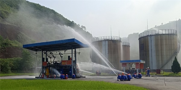 Tổ chức tập huấn thực hành tình huống.