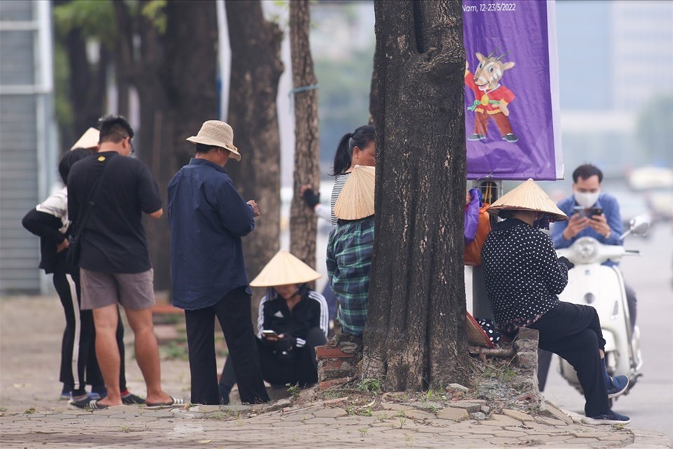 Nhịp sống 24h: Vé xem U23 Việt Nam đá chung kết "hạ nhiệt" Nhịp sống 24h: Vé xem U23 Việt Nam đá chung kết "hạ nhiệt"