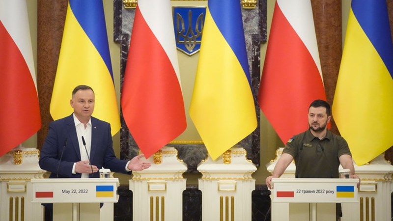 Ukraine will grant special legal status to Polish citizens