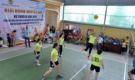 Giải bóng chuyền hơi nữ công nhân viên chức lao động tỉnh Lai Châu năm 2022.
