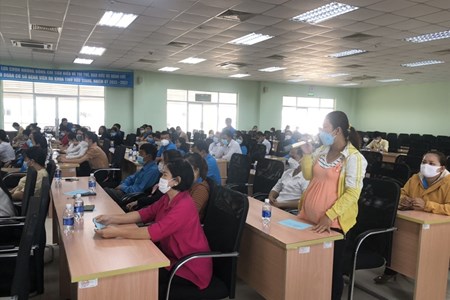 Hậu Giang: Tư vấn, khám sức khỏe hậu COVID-19 cho đoàn viên Công đoàn