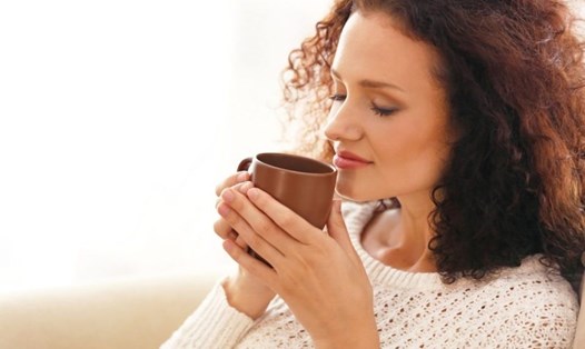 Một trong những tác dụng phụ của cà phê đối với bàng quang của bạn là nó có thể làm tăng tần suất đi tiểu. Ảnh: Eatthis