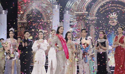 Võ Thị Ngọc Giàu đăng quang Hoa hậu Doanh nhân Việt Nam Toàn cầu 2022. Ảnh: BTC