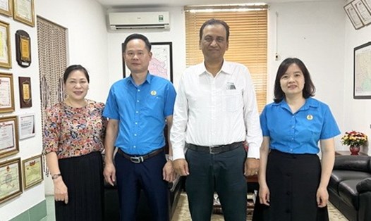 Công đoàn Nông nghiệp và Phát triển Nông thôn Việt Nam làm việc với Công đoàn hai đơn vị có vốn đầu tư nước ngoài. Ảnh: CĐN