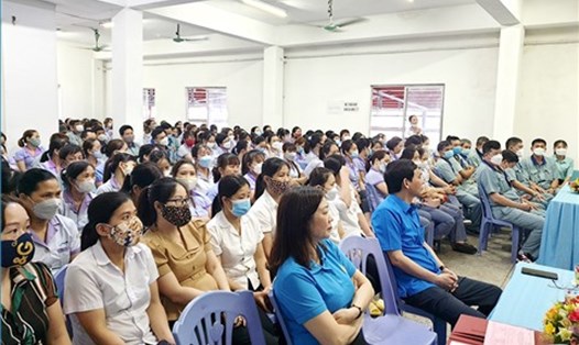 Hàng trăm công nhân người lao động tại Phú Thọ đã được tư vấn chăm sóc sức khoẻ trong chuỗi hoạt động Tháng Công nhân năm 2022. Ảnh: ĐVCC