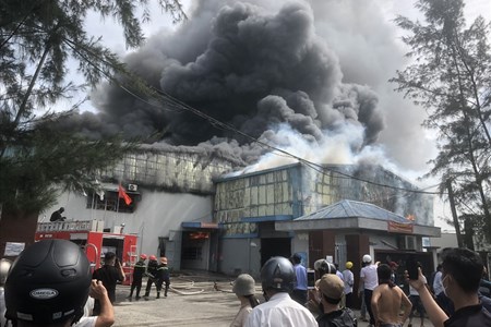 Cháy công ty may ở Quảng Nam: Hơn 800 công nhân có nguy cơ mất việc