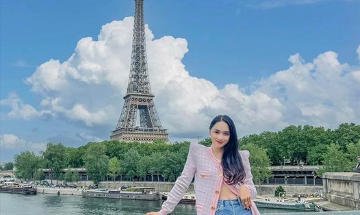 Hoa hậu Hương Giang đang có chuyến công tác dài ngày tại Paris (Pháp). Ảnh: NVCC