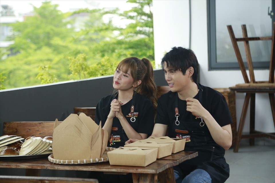 Đóng cặp cùng bạn gái Hannie, nhưng Min.T lại mơ về “bà chằn” Tường Vi. Ảnh: ĐQ. Đóng cặp cùng bạn gái Hannie, nhưng Min.T lại mơ về “bà chằn” Tường Vi. Ảnh: ĐQ.