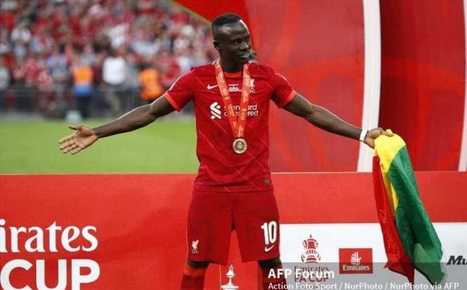 Sadio Mane: Đến với bóng đá từ nỗi đau mất cha...