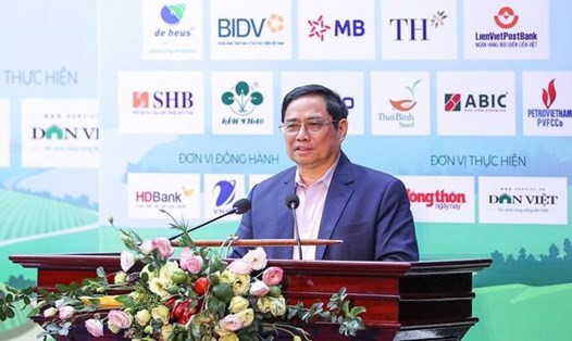 Thủ tướng Phạm Minh Chính đề nghị nghiêm trị tình trạng chuyển nhượng trái phép đất nông nghiệp. Ảnh: VGP