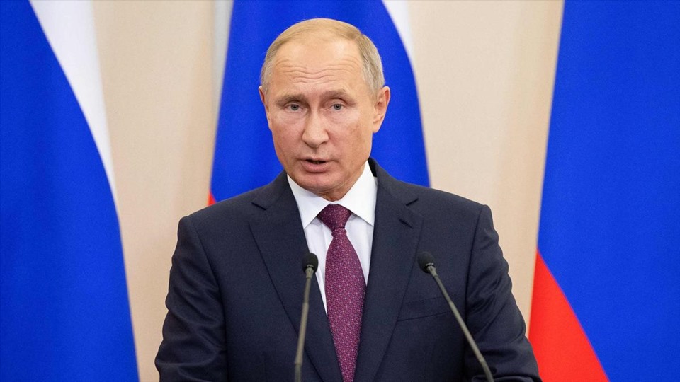 Russian President Putin signs sanctions against 'unfriendly countries'