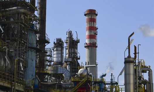 Nhà máy lọc dầu Sannazzaro của công ty dầu khí đa quốc gia Italia. Ảnh: AFP