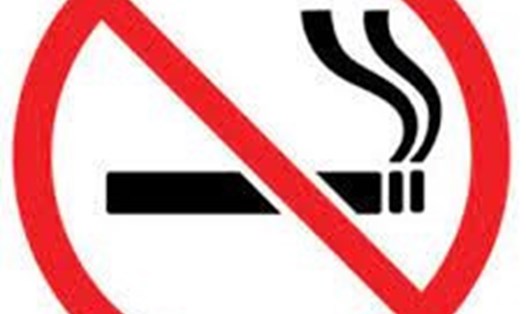Đà Nẵng sẽ vận động người dân bỏ thuốc lá ở nơi công cộng. Ảnh minh hoạ: TT