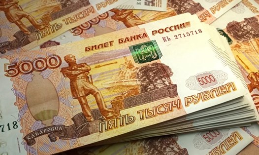 Nga trả nợ nước ngoài bằng đồng rúp. Ảnh: AFP