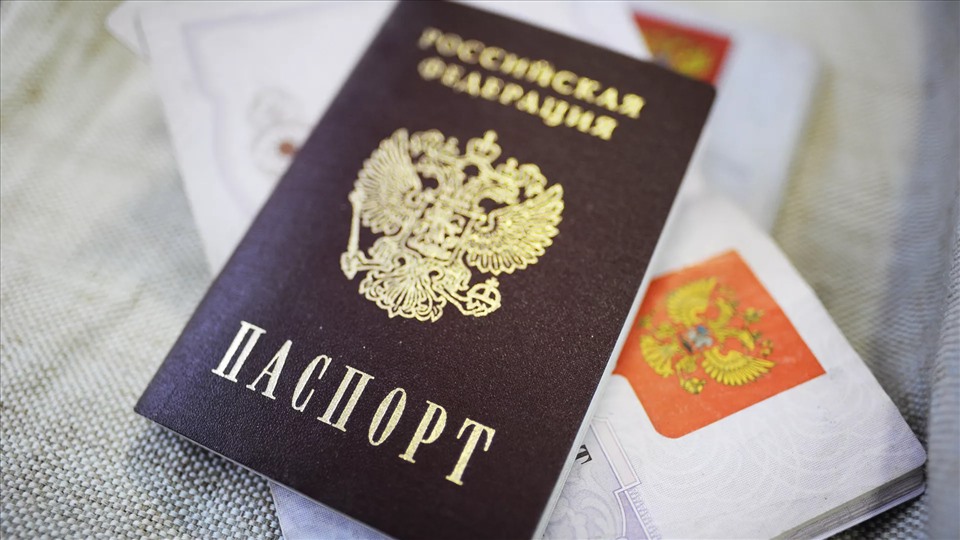 Ukrainian city begins accepting applications for Russian citizenship