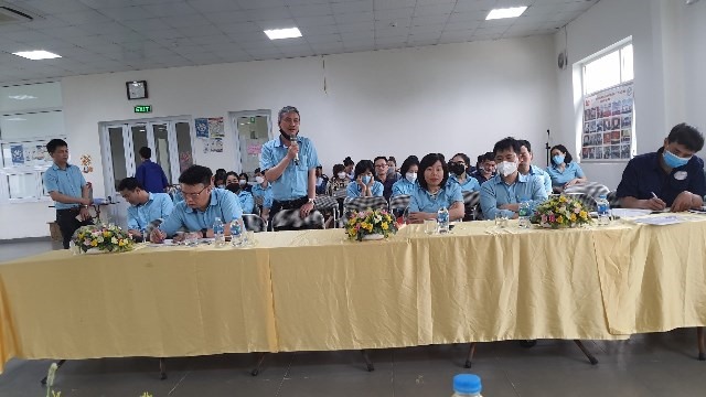 Hội nghị đối thoại giữa Công ty In Tiến Bộ với người lao động.