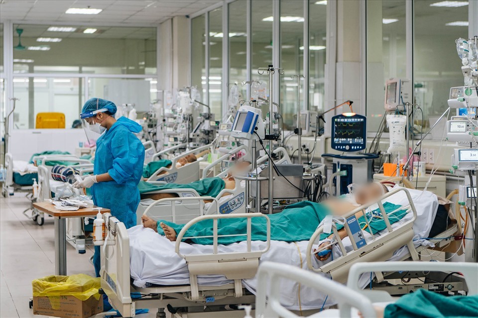 Hà Nội còn hơn 96.000 ca COVID-19, có 48 bệnh nhân nặng