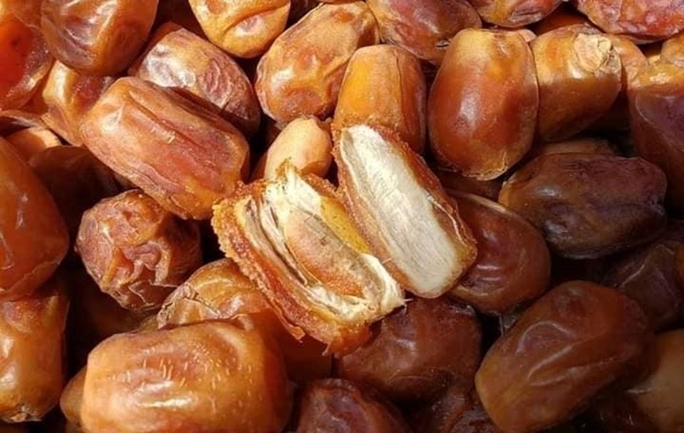 Quả chà là có nhiều lợi ích trong việc làm đẹp da và tóc. Ảnh: Doãn Hằng Quả chà là có nhiều lợi ích trong việc làm đẹp da và tóc. Ảnh: Doãn Hằng