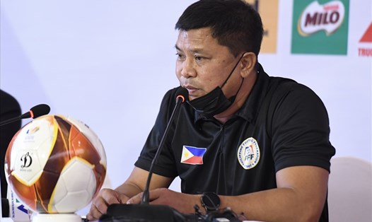 Huấn luyện viên Norman Salo Fegidero của U23 Philippines. Ảnh: Minh Hiếu