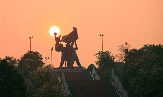Tượng đài Chiến thắng Điện Biên Phủ.