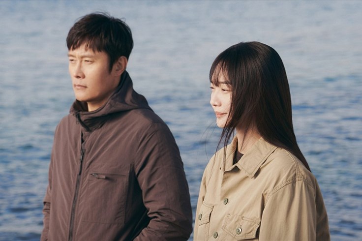 “Our Blues” tập 9: Shin Min Ah mở lòng với Lee Byung Hun
