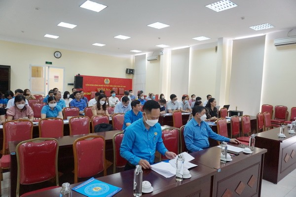 Điểm cầu trực tuyến tại Hà Nội trong phát động Chương trình 1 triệu sáng kiến. Ảnh: CĐN