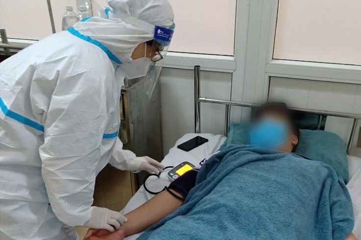 Nhập viện cấp cứu sau khi tự điều trị COVID-19 Nhập viện cấp cứu sau khi tự điều trị COVID-19