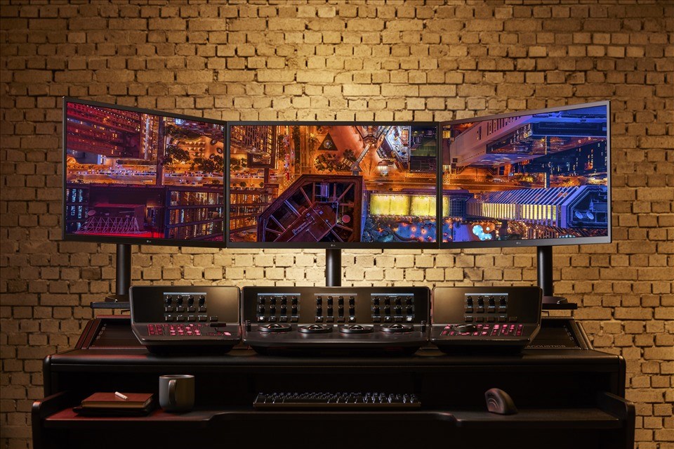 Màn hình LG UltraFine Display OLED Pro Màn hình LG UltraFine Display OLED Pro