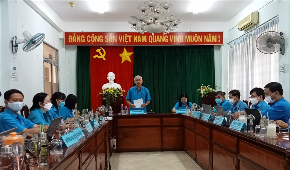Chủ tịch LĐLĐ tỉnh An Giang Nguyễn Thiện Phú, phát biểu chỉ đạo hội nghị.