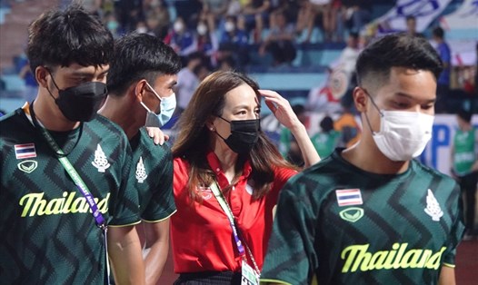 Bà Nualphan Lamsam treo thưởng đậm cho U23 Thái Lan nếu đội giành huy chương vàng SEA Games 31. Ảnh: Nguyễn Đăng