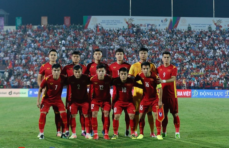 Đội hình U23 Việt Nam - Đội tuyển U23 Việt Nam luôn là ước mơ và niềm hy vọng của người hâm mộ bóng đá. Hãy cùng xem đội hình nổi tiếng này và những chiến thắng đầy ấn tượng của họ trên sân cỏ.