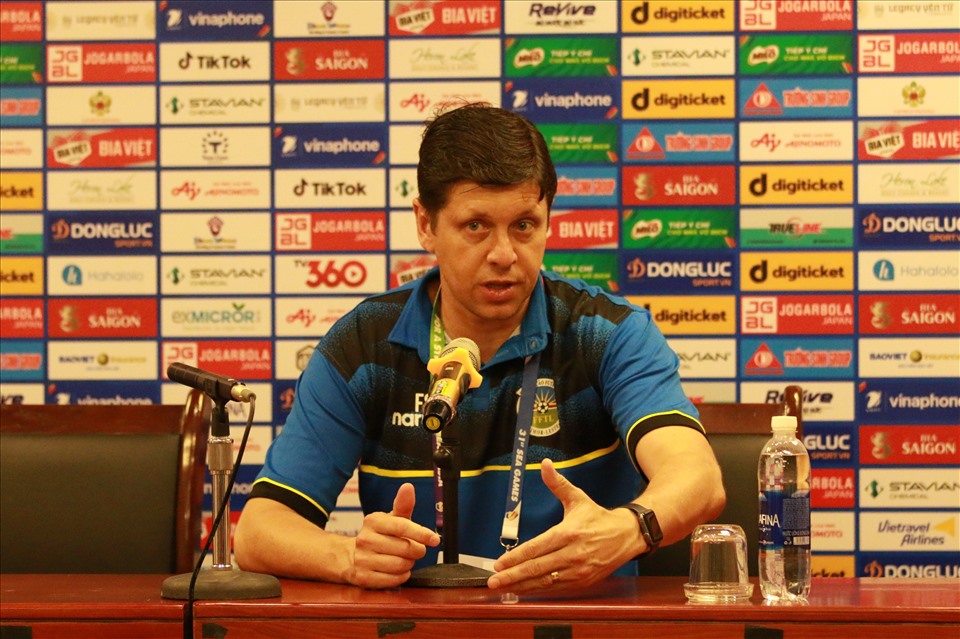 HLV U23 Timor Leste: "Chúng tôi phải ngẩng cao đầu và cải thiện ở trận sau"