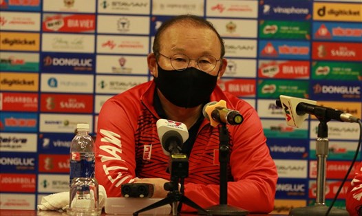 Huấn luyện viên Park Hang-seo khẳng định U23 Việt Nam không toan tính cố tình hòa U23 Philippines. Ảnh: Minh Đức