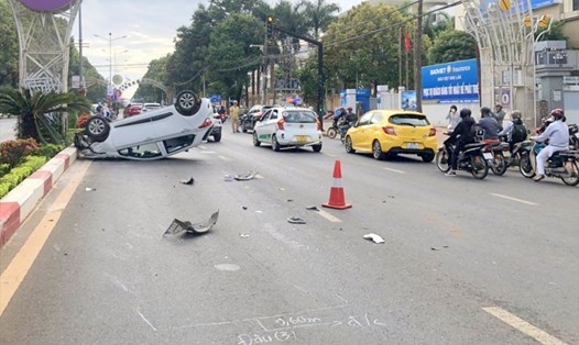 Hiện trường vụ tai nạn giao thông ở thành phố Buôn Ma Thuột. Ảnh: BĐ
