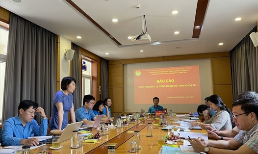 Buổi khảo sát thực hiện Điều lệ Công đoàn Việt Nam khóa II tại Công đoàn Nông nghiệp và Phát triển Nông thôn Việt Nam diễn ra ngày 9.5. Ảnh: CĐN