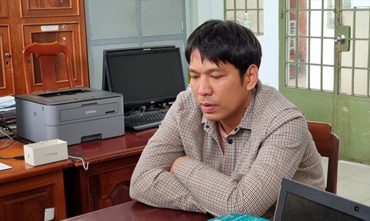 Nguyễn Phạm Tuân tại cơ quan công an. Ảnh: PV